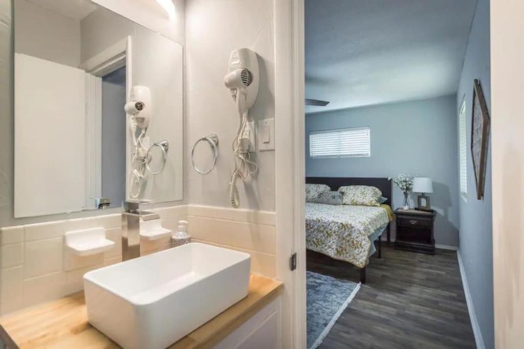 Cheerful 3 Bedroom 2Ba Home In Great Neighborhood! Jacksonville Luaran gambar